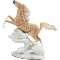 Crystal Myriad Stolzes Pferd