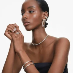 Hyperbola Halsband