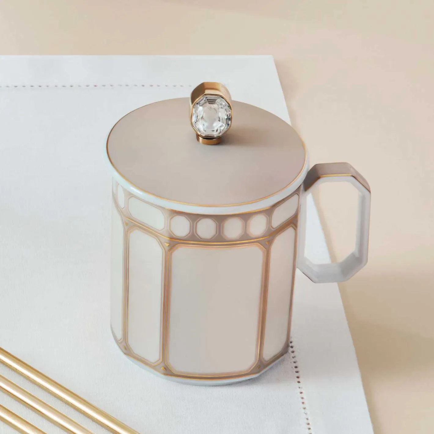 Signum Tasse mit Deckel